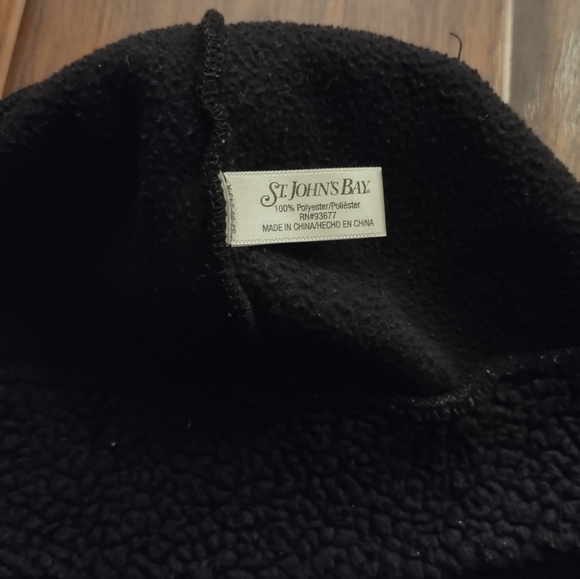 St John's Bay Small Winter Cap - Picture 2 of 2